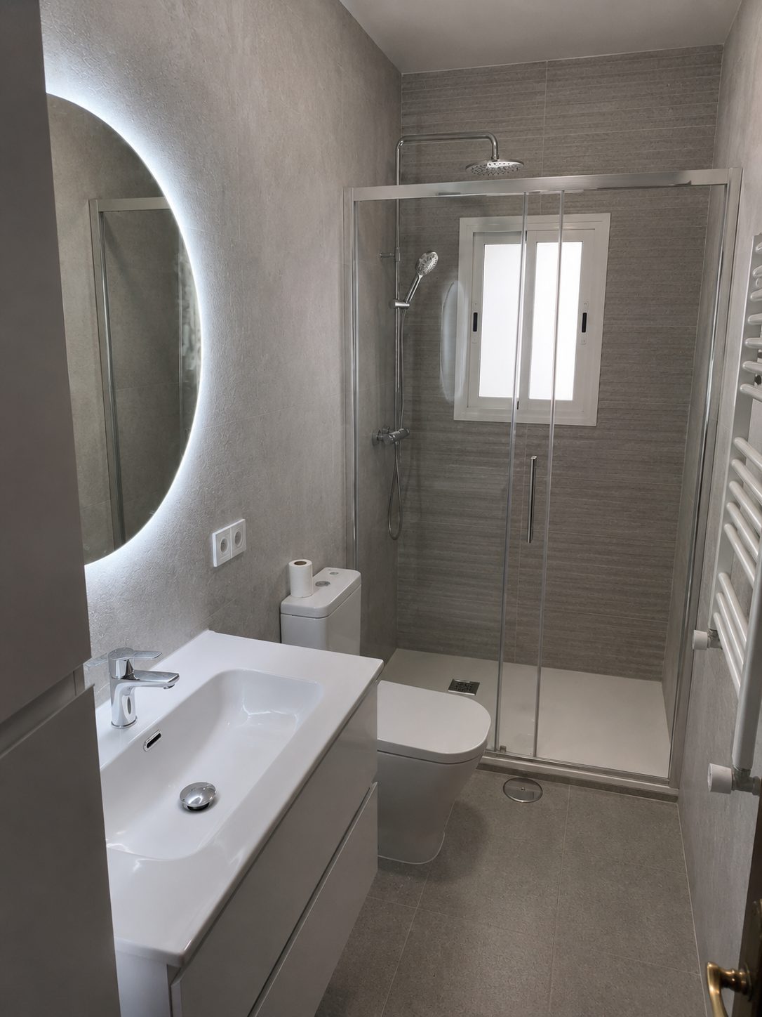 Baño reformado en Carabanchel