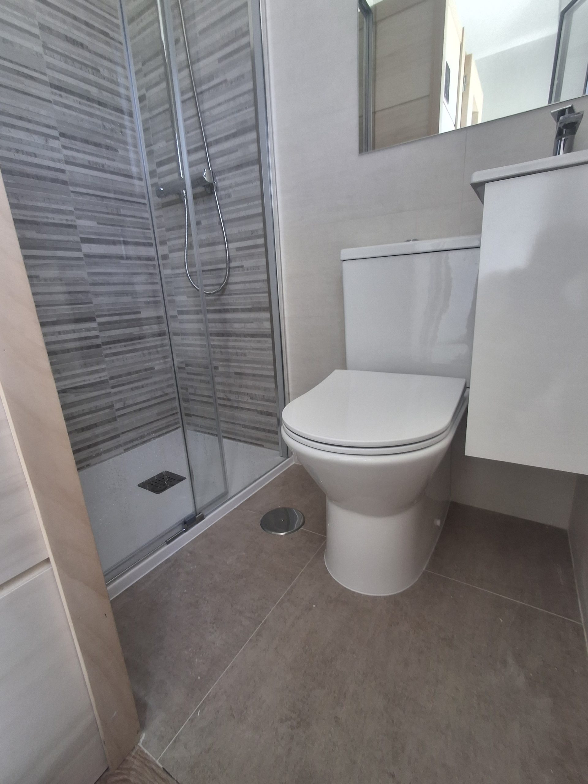 Reforma integral de baño en Loeches